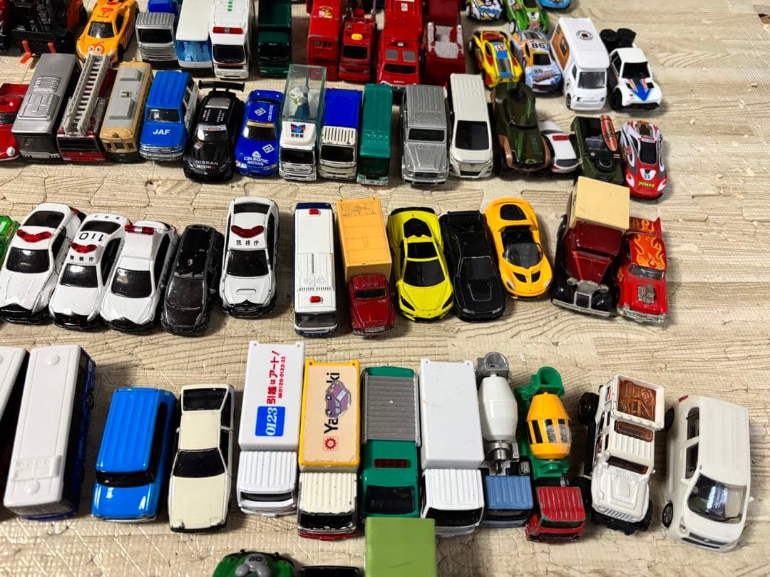 た*つ様 トミカ　ミニカー　まとめ売り　100台超え