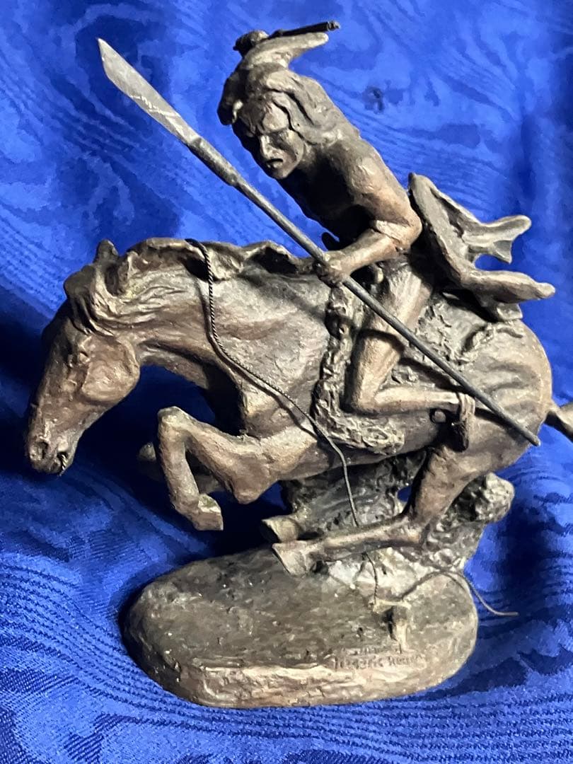 The Cheyenne 騎馬像 フレデリックレミントン