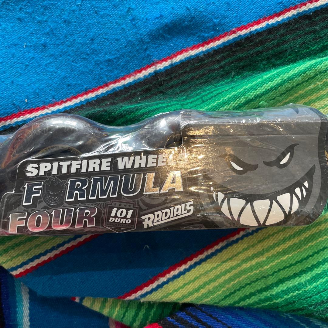 Spitfire フォーマル4 RADIALS 58mm101a定価9,130
