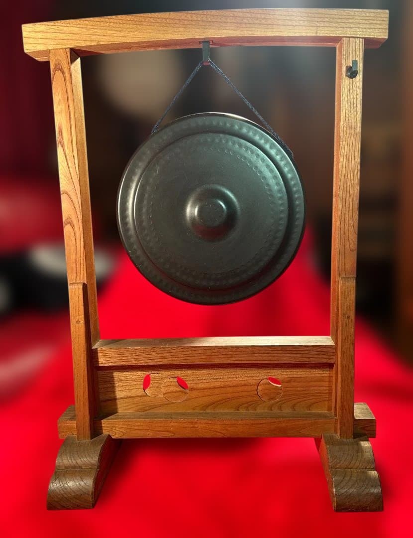 木製スタンドとバチ付きゴング
