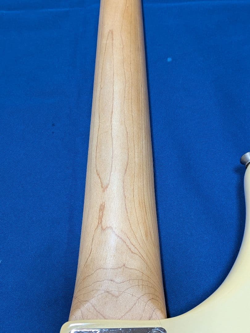 FERNANDES エレキベース 4弦 アイボリー