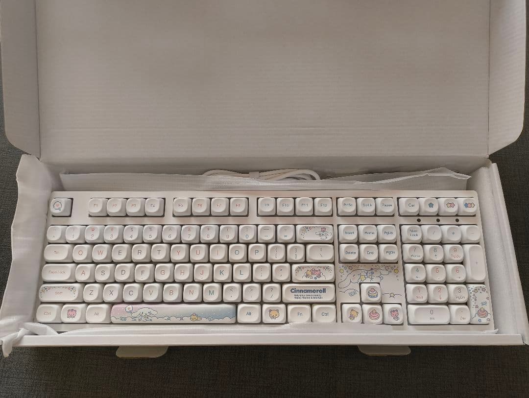 値下げ中 AKKO サンリオコラボ シナモロール メカニカルキーボード