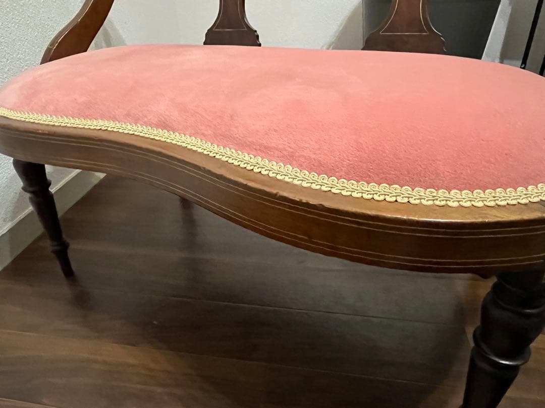 【もっちゃん】 西洋スタイルの装飾ベンチ