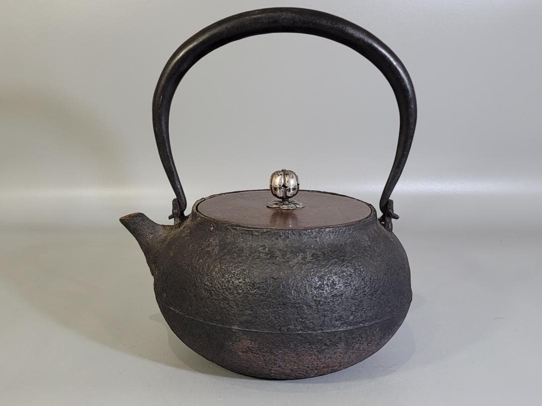 金龍堂 銀摘み 松葉紋 鉄瓶