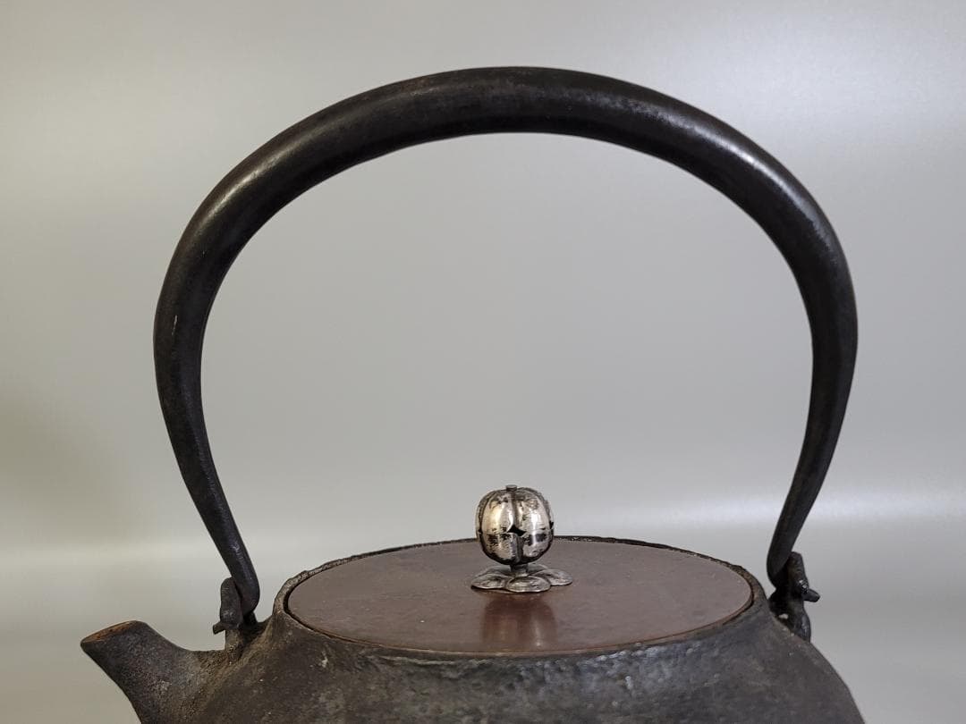 金龍堂 銀摘み 松葉紋 鉄瓶