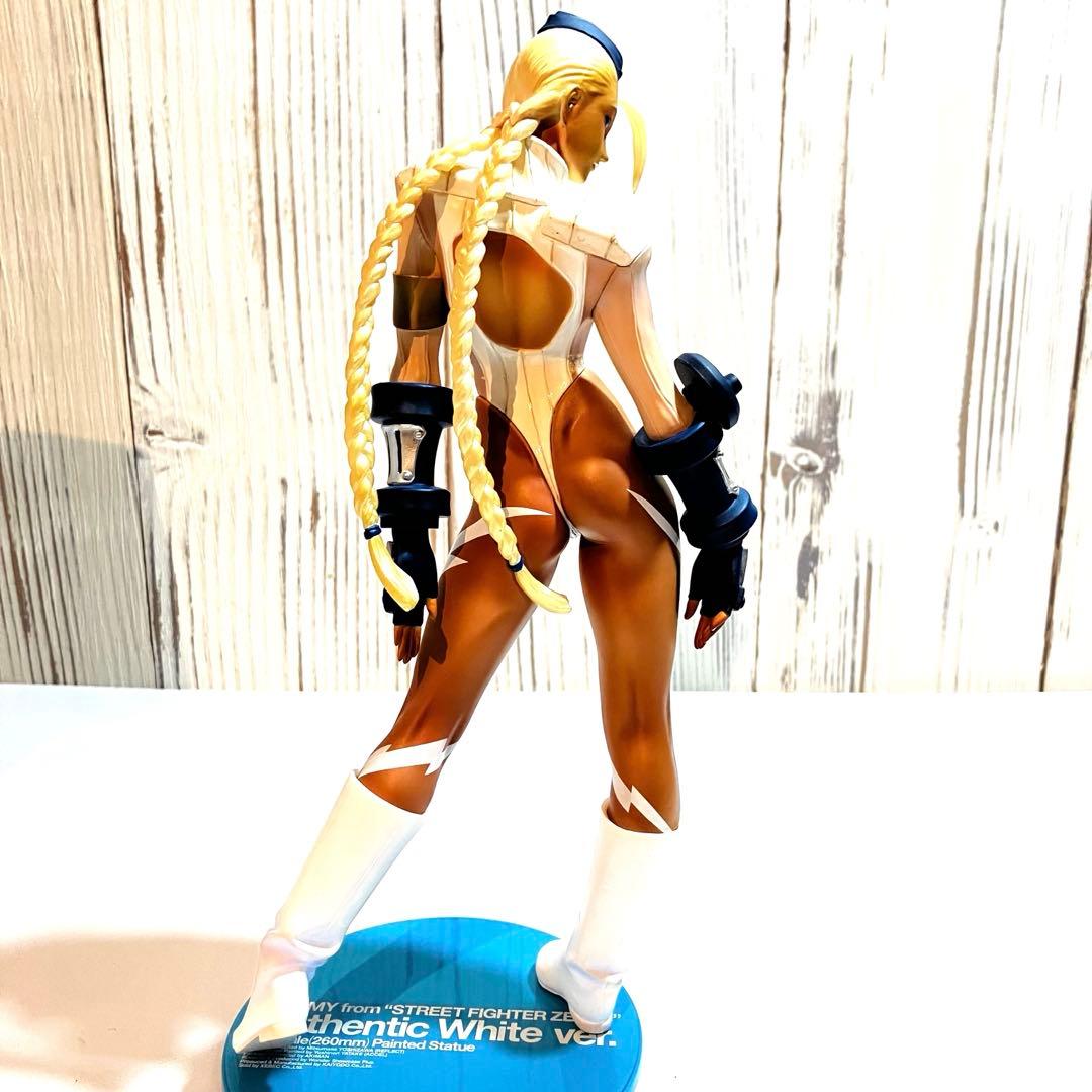 海洋堂 ストリートファイターZERO3 キャミィ 1/6 ブラック、ホワイト