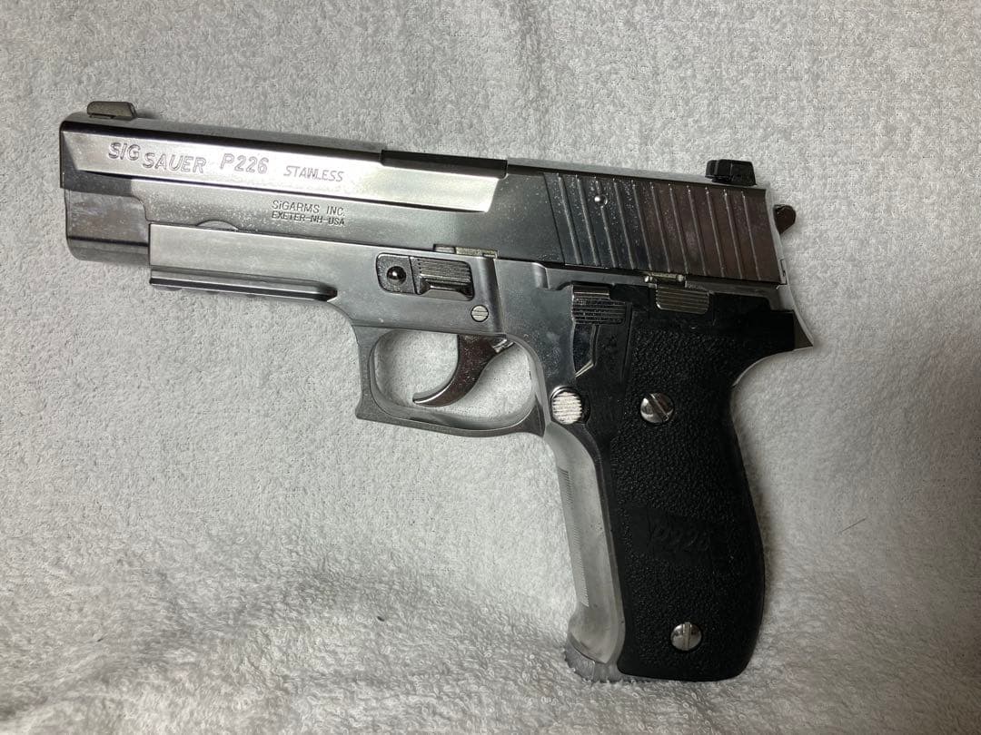 東京ママルイ　ガスブローバック　SIG　SAUER　P226 クロームステンレス