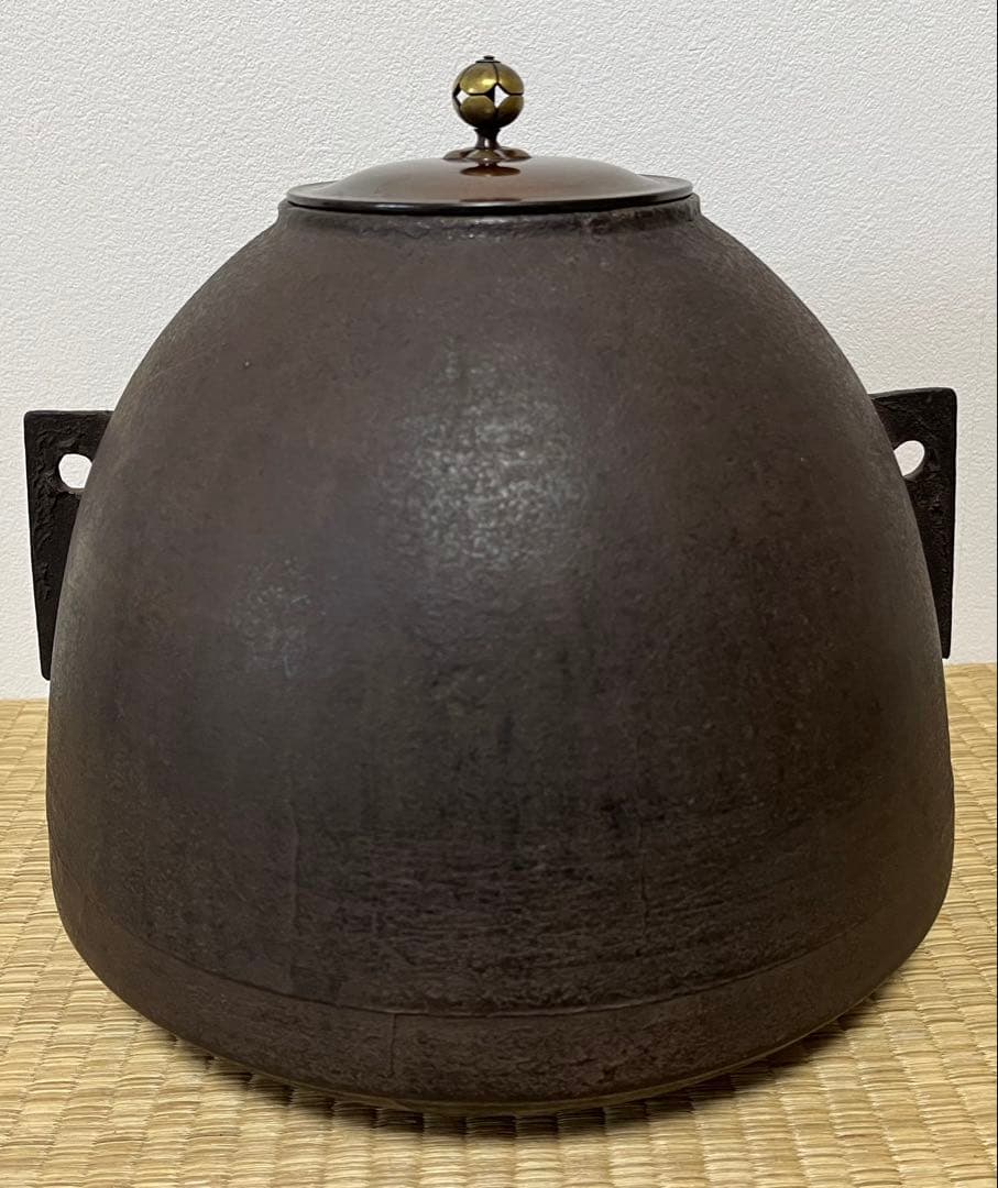 【江戸時代】梵鐘釜（撫肩釜）　初代高木治郎兵衛作