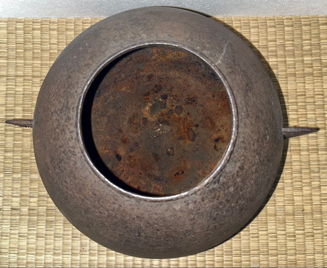 【江戸時代】梵鐘釜（撫肩釜）　初代高木治郎兵衛作