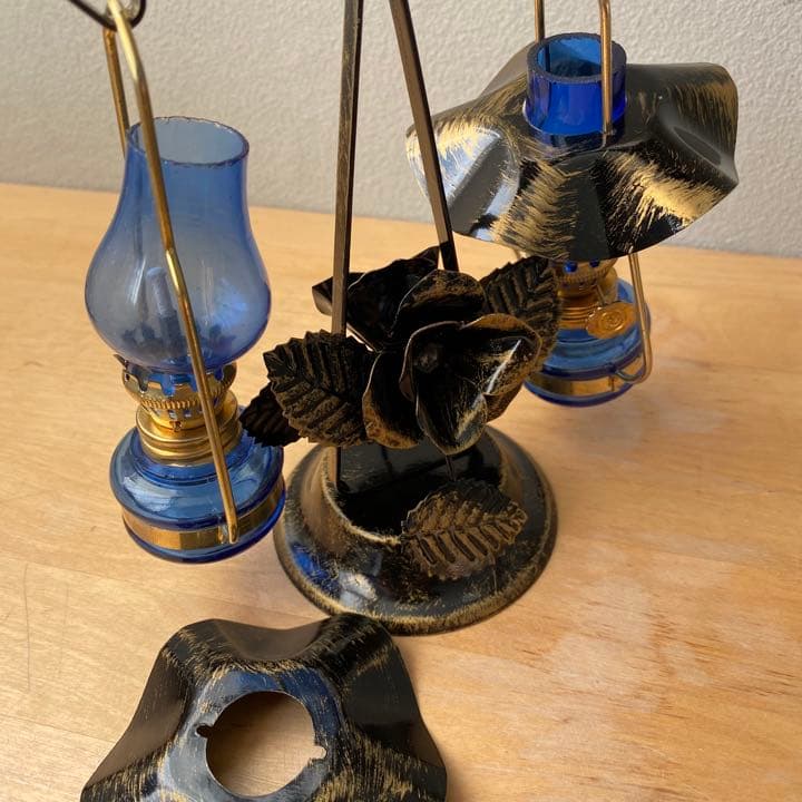 レア　オイルランプ　2個　天秤型　青　ガラス　薔薇　骨董　ランタン　年代不明