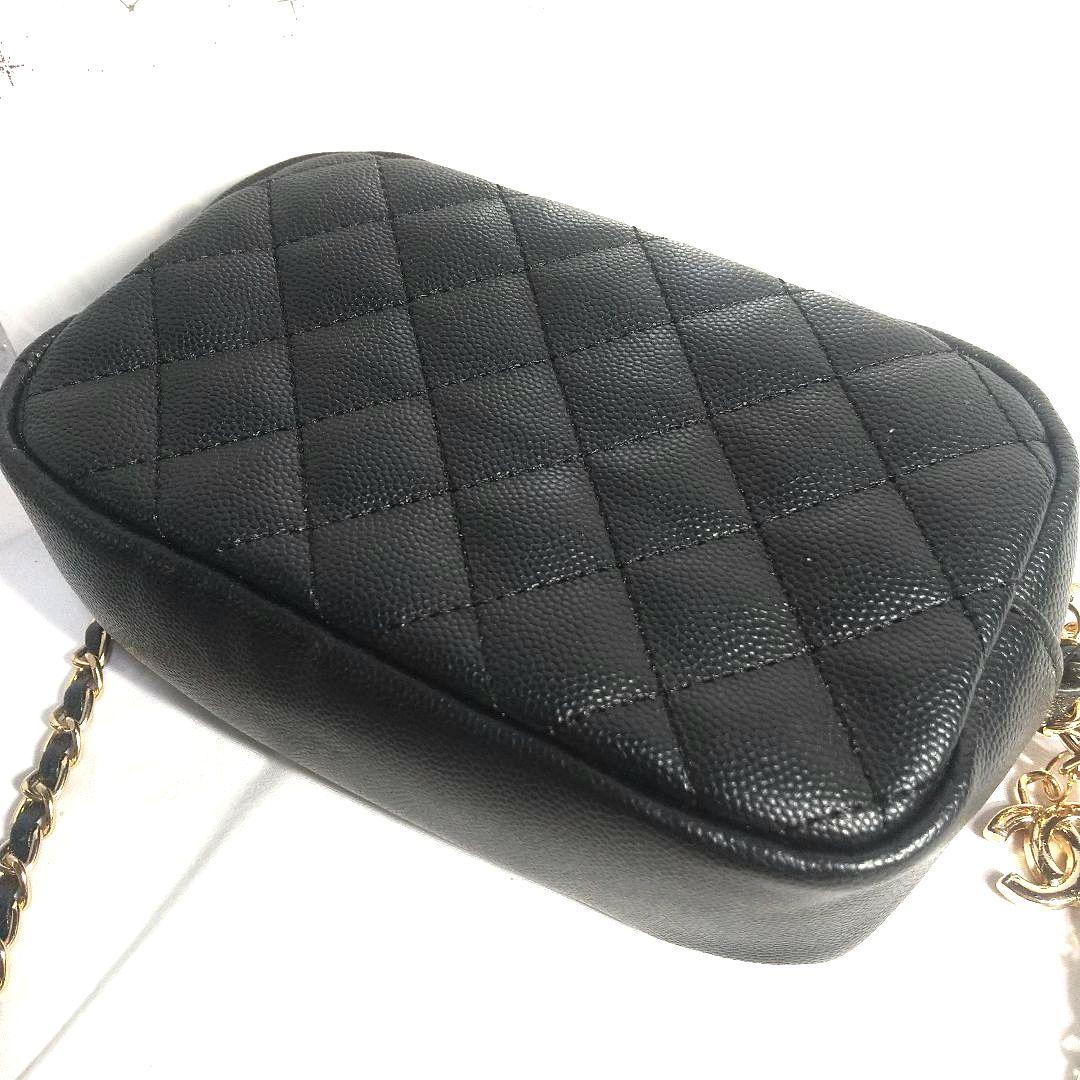 新品CHANEL ノベルティ キルティング ショルダーバッグ チャームVIP限定
