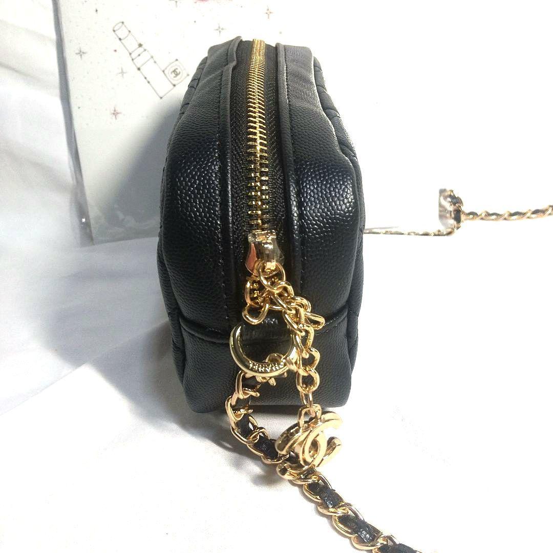 新品CHANEL ノベルティ キルティング ショルダーバッグ チャームVIP限定