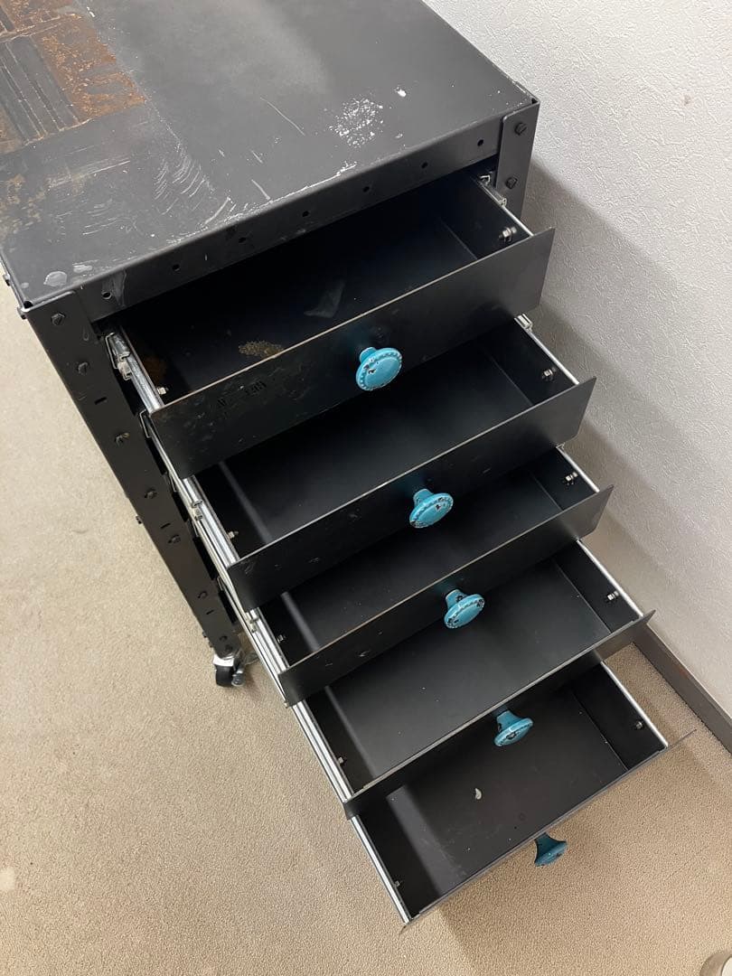 z*i様 MILLS TOKYO スチール製ワゴン｜オーダーメイド品