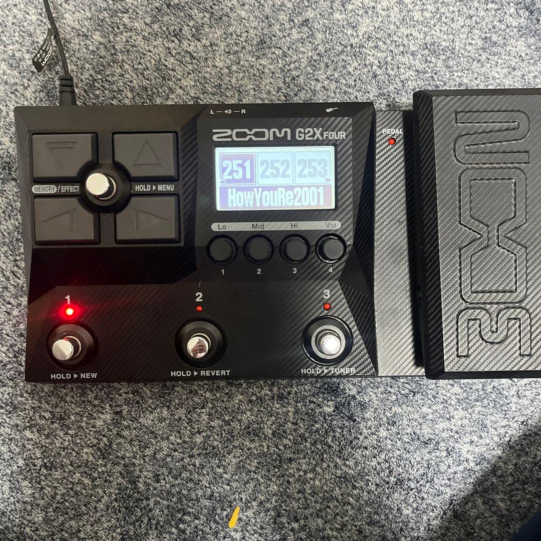 Zoom G2X FOUR ギターエフェクター