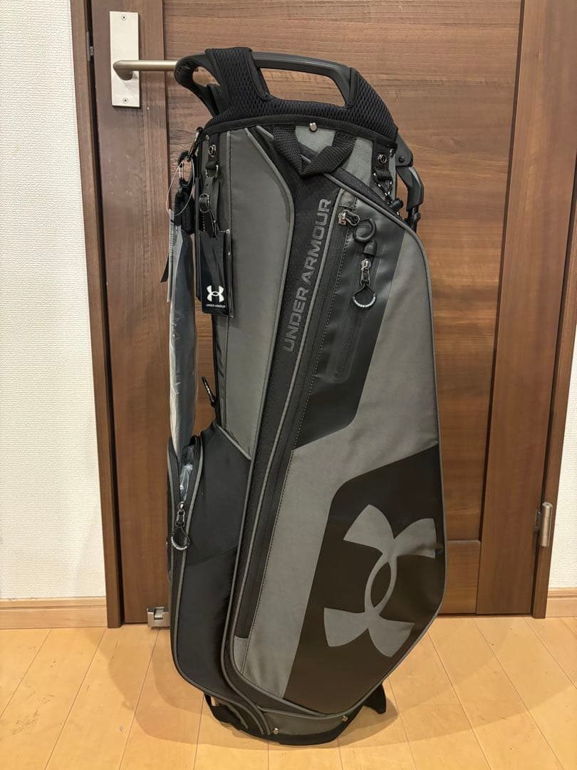 しまちゃん　アンダーアーマー　ゴルフバック