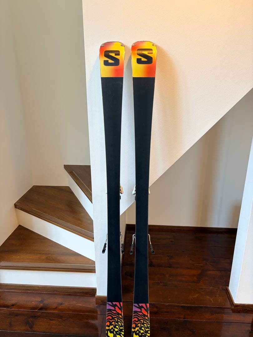 スキー Salomon ADDIKT pro