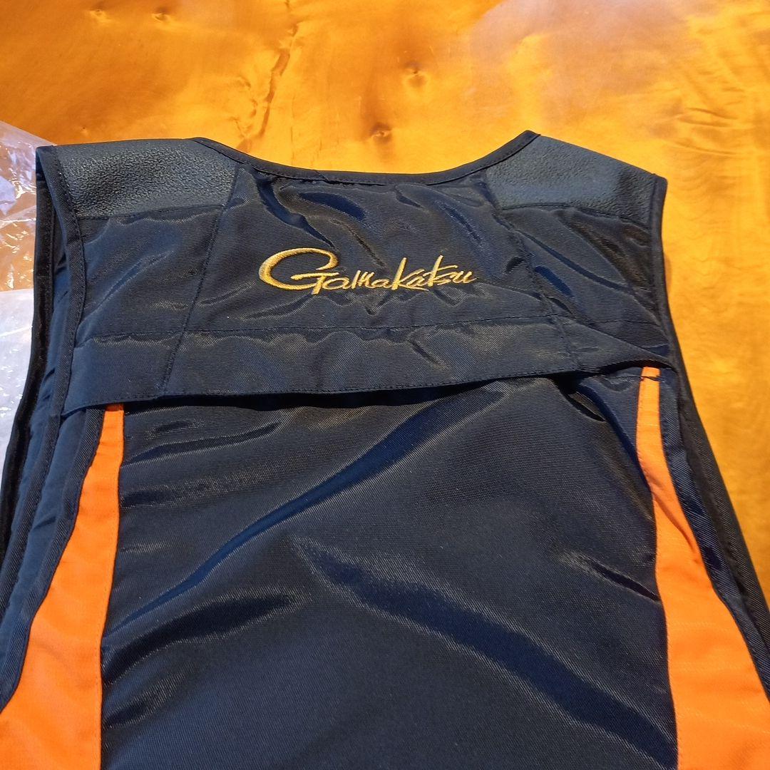 夏の少年、がまかつ GM2181 浮力ベスト オレンジ/ブラック再値下げ。