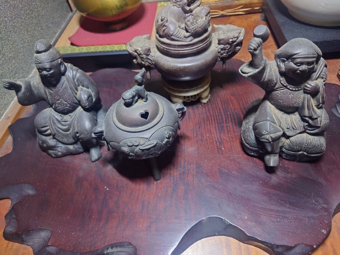 黒色金属製 置物