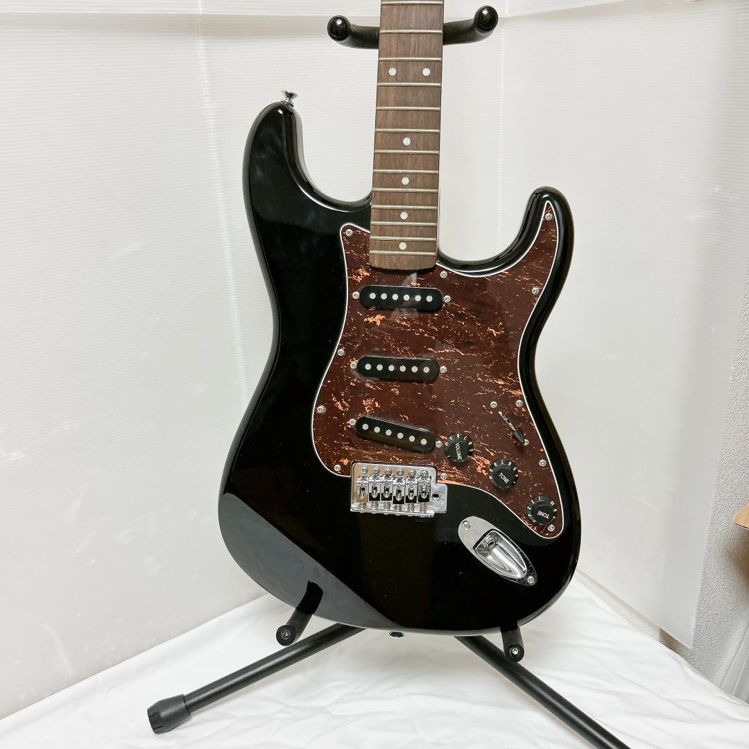 美品 Squier スクワイヤー ストラトキャスター ブラック ストラト 黒