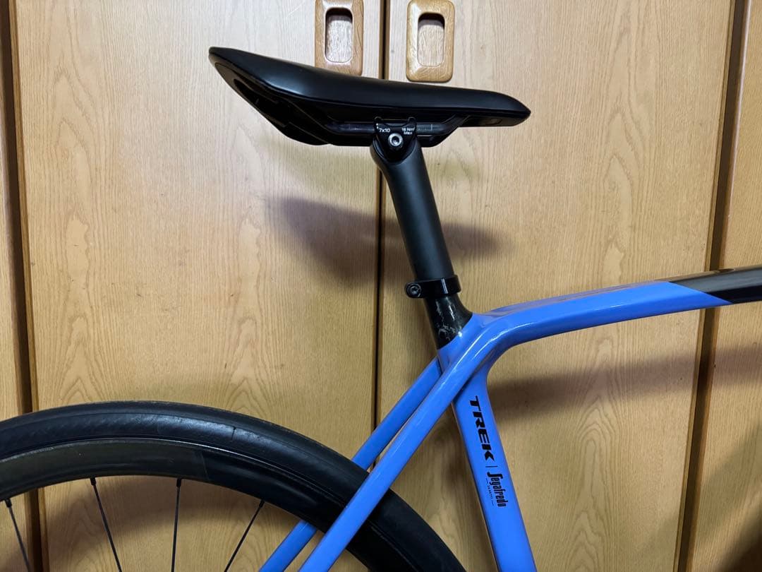 TREK EMONDA SLR7 Ultegra di2 12速