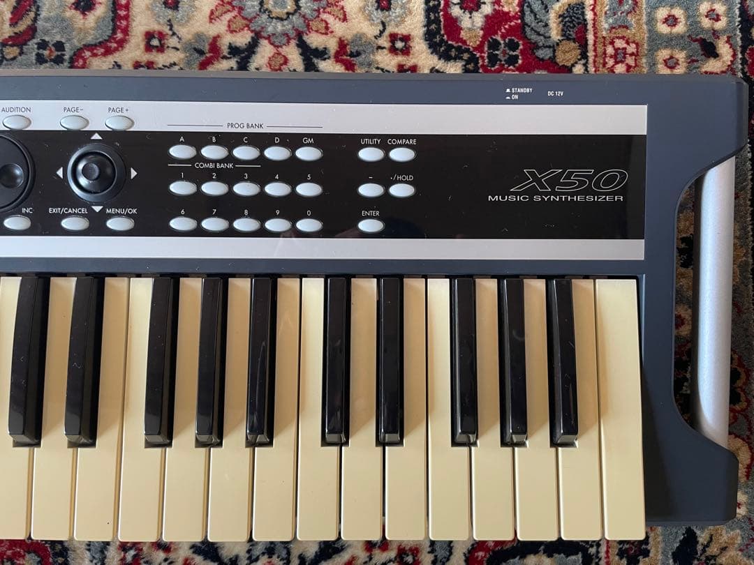 KORG X50 シンセサイザー 61鍵