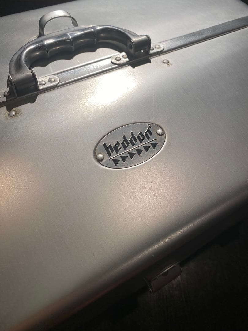 トップウォータールアーとタックルボックス