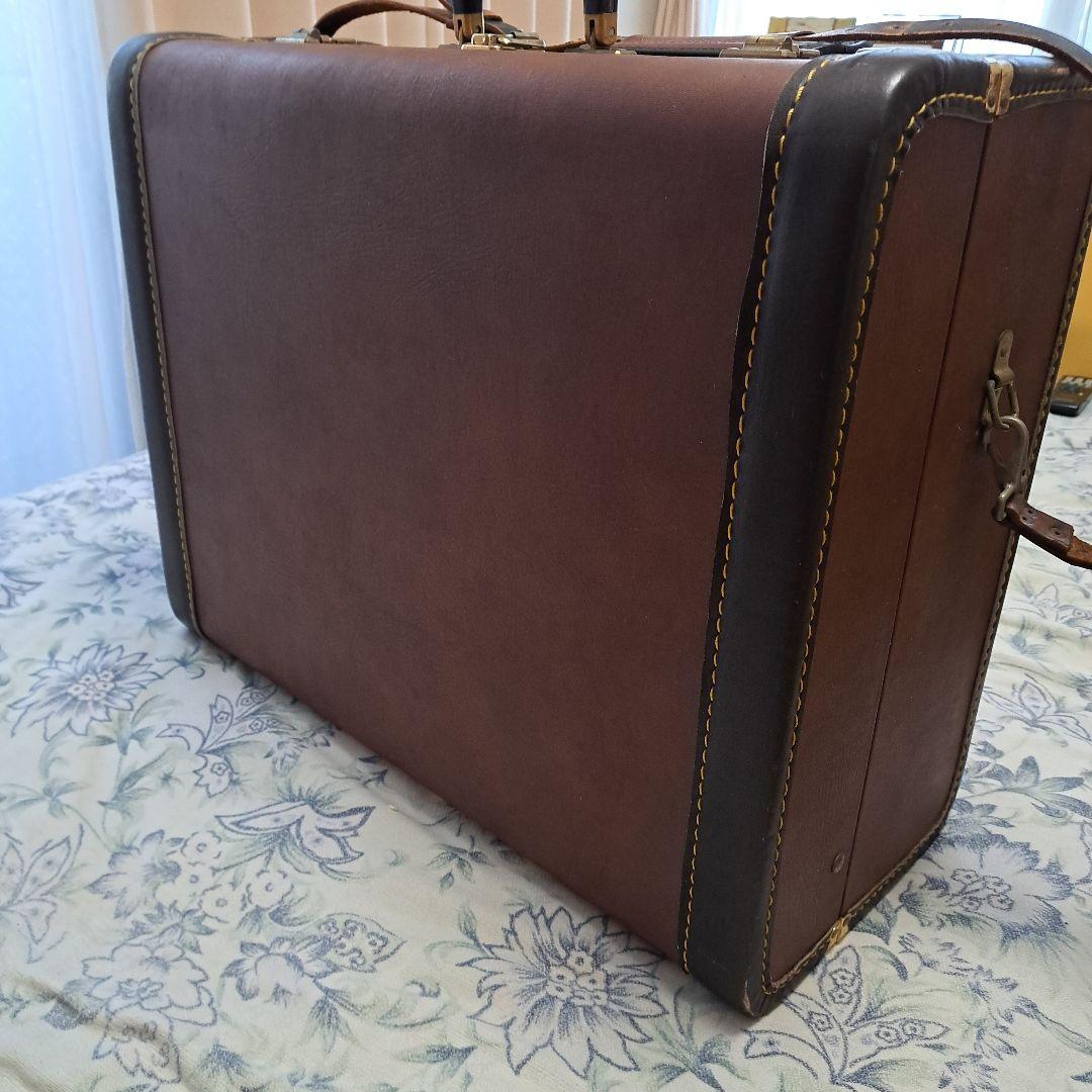 【美品】Italy製高級アコーディオンハードケース