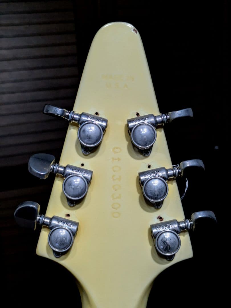 ギター GibsonUSA FlyingV 67Reissue ClassicWhite