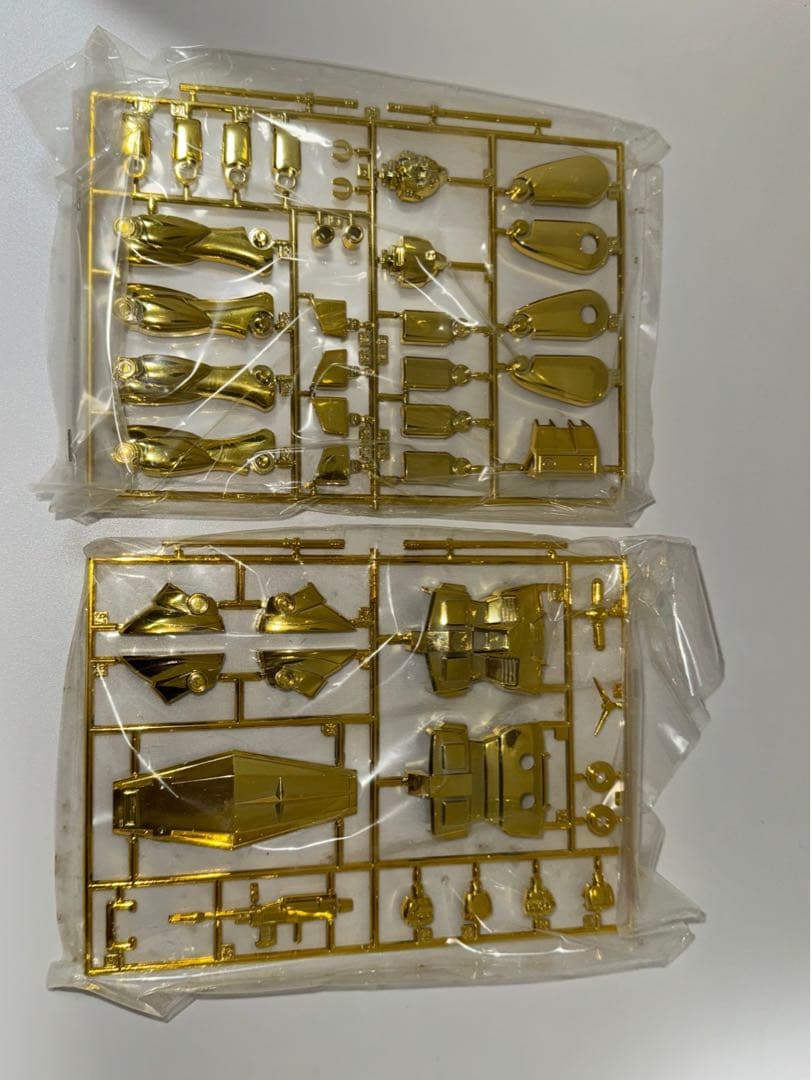 1/144 RX-78 ガンダム ゴールドメッキver.