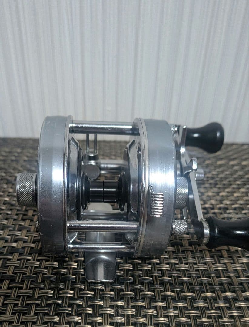 美品 abu 4500c アブ 4500 77年6月製 アブガルシア