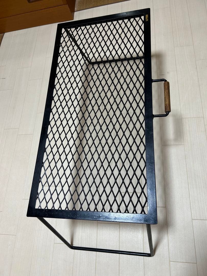 サンゾー工務店より大き目無骨アイアンテーブル