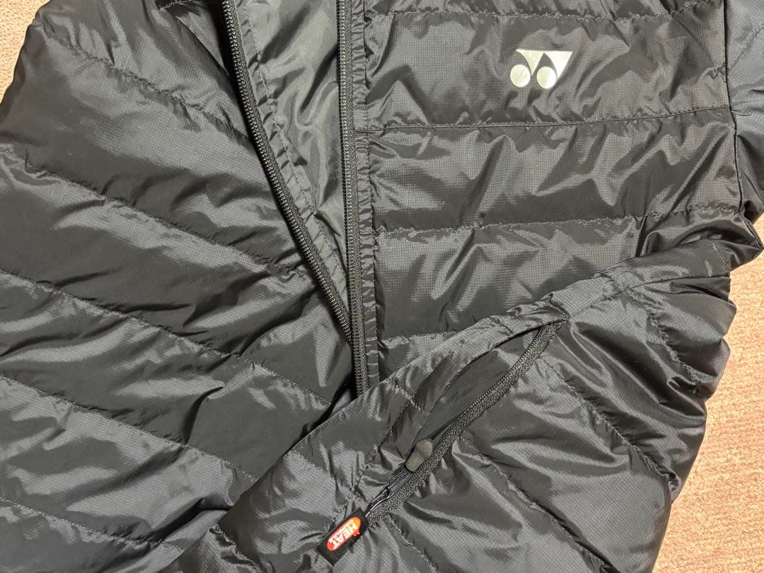 YONEX★ダウンジャケット 希少ブラック！