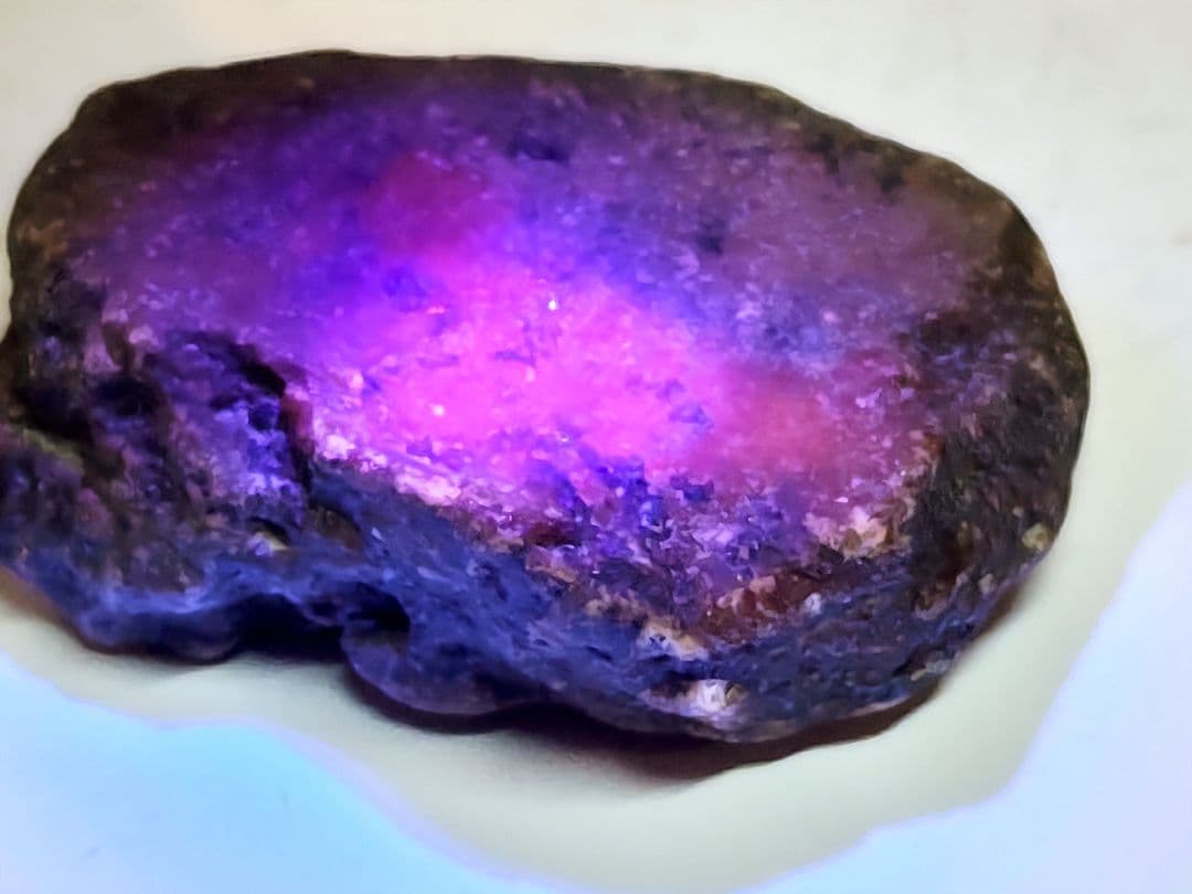 コランダム 53g 鋼玉 ルビー 原石 鑑賞石 自然石 誕生石 鉱物 鉱石 宝石