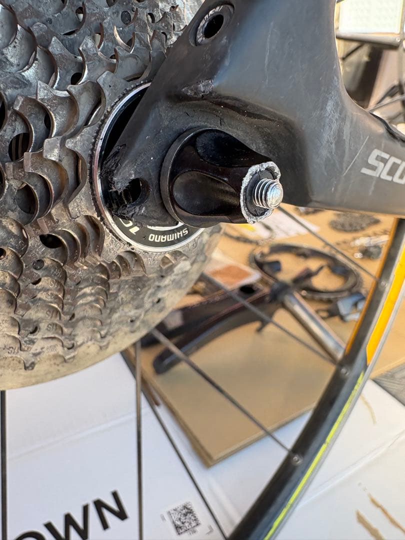 ジャンク品 　SCOTT ADECT10 ロードバイク　カーボンフレーム