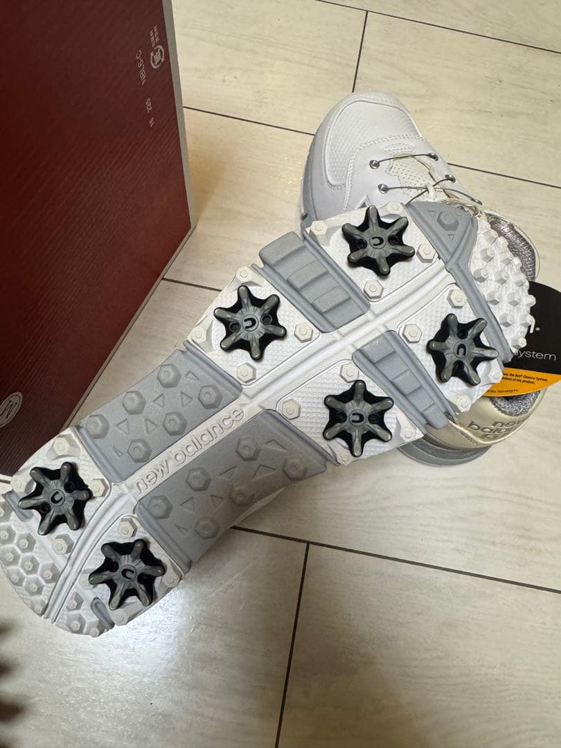 【新品】ニューバランス ゴルフシューズ　23cm