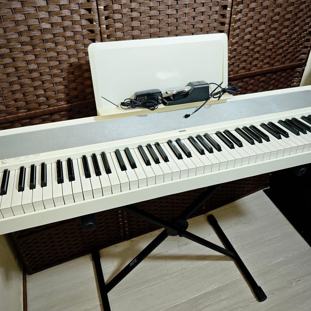 【完全動作品】KORG デジタルピアノ B1 ホワイト 88鍵盤 スタンド付き
