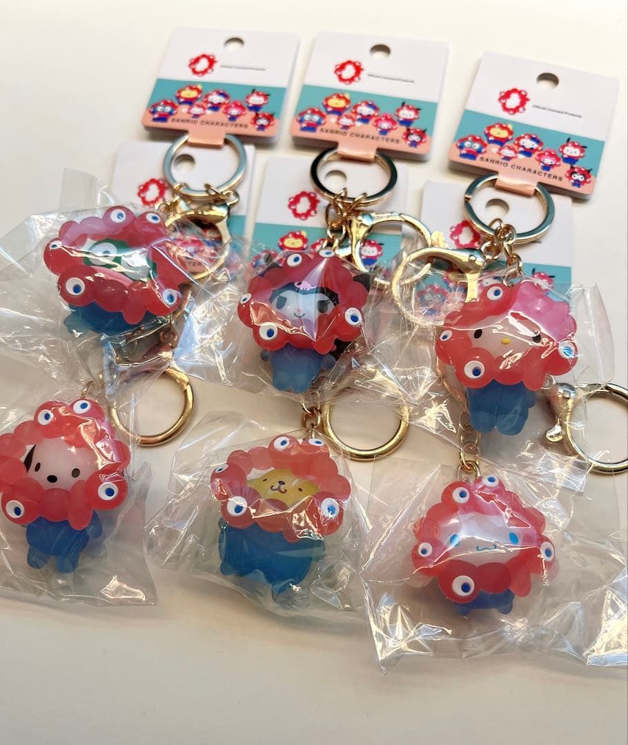 ミャクミャク　サンリオ　クリアキーホルダー　セット　6種