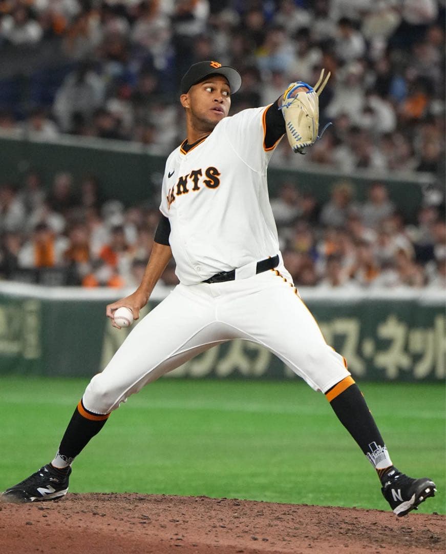 【新品未開封】マルティネス 東京読売ジャイアンツ　レプリカユニフォーム