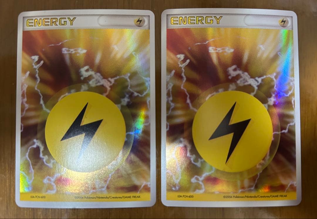 ポケモンカード 雷エネルギー ホロン
