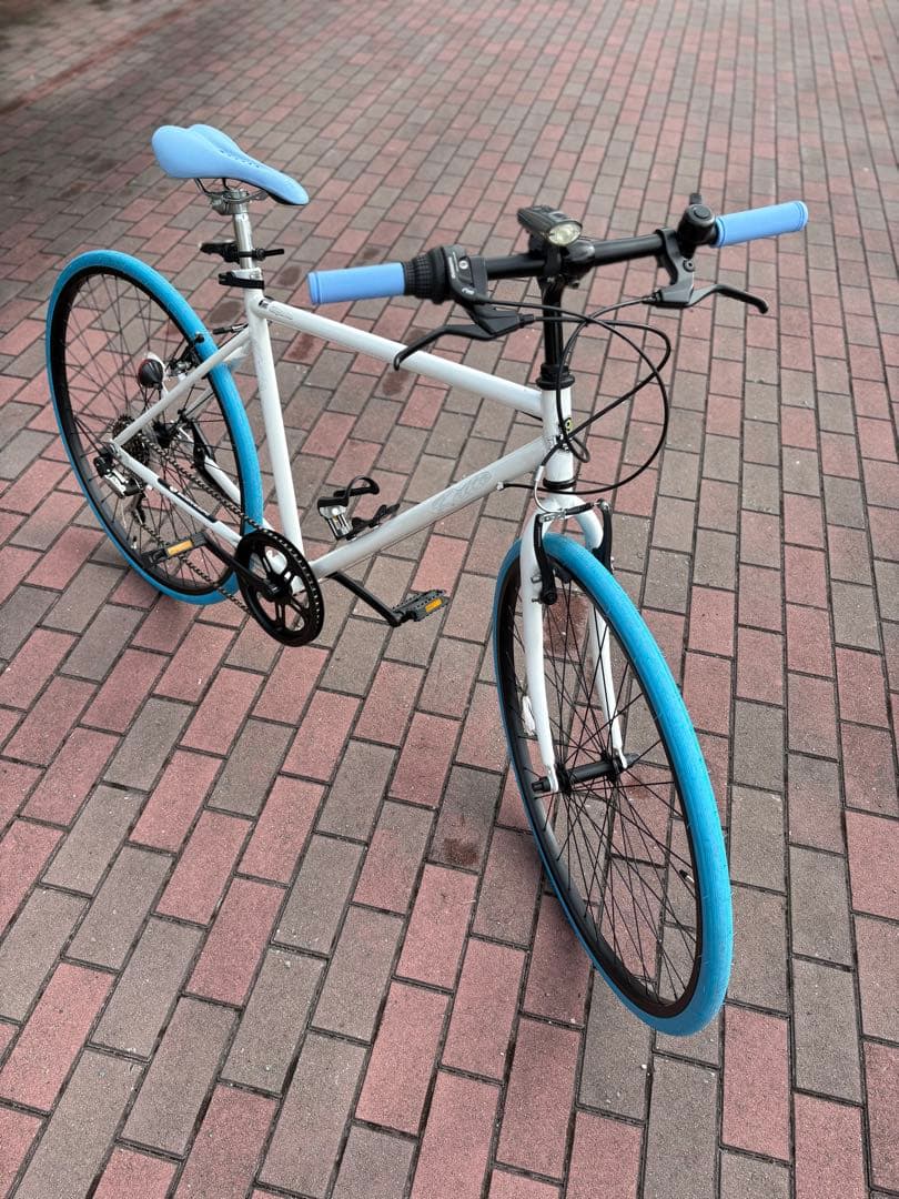 カラフル・クロスバイク(700c)関西圏内、個人配達致します。(交通費のみ)