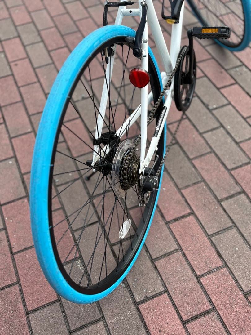 カラフル・クロスバイク(700c)関西圏内、個人配達致します。(交通費のみ)