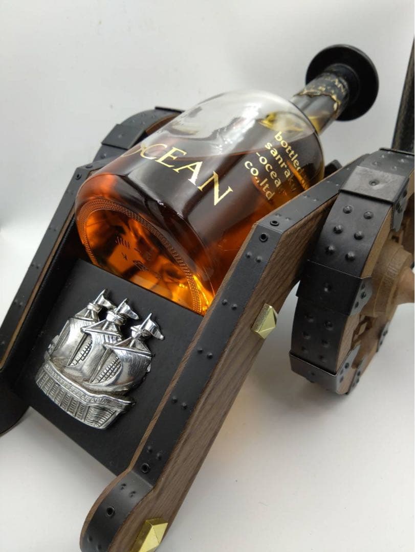 Gloria Ocean ウイスキー 720ml 43% 砲台型台座付き