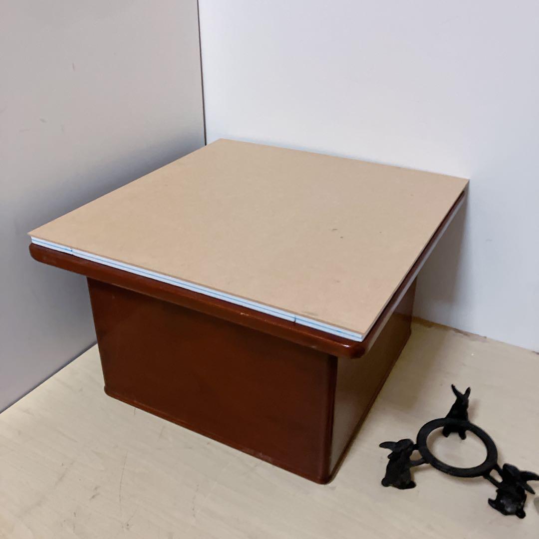 囲炉裏　木製　火鉢　火箸　灰付き　アンティーク　囲炉裏テーブル　古民具 蓋つき