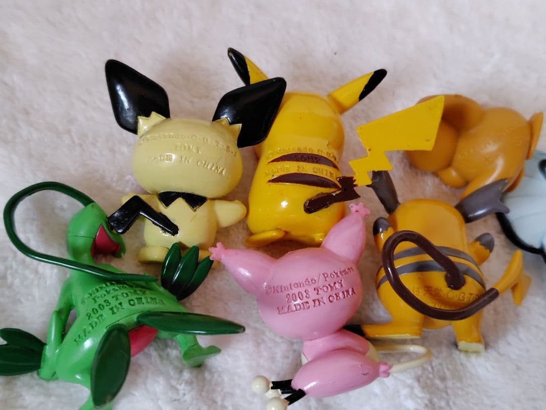 ポケモンフィギュア　モンポケ　TOMY　任天堂