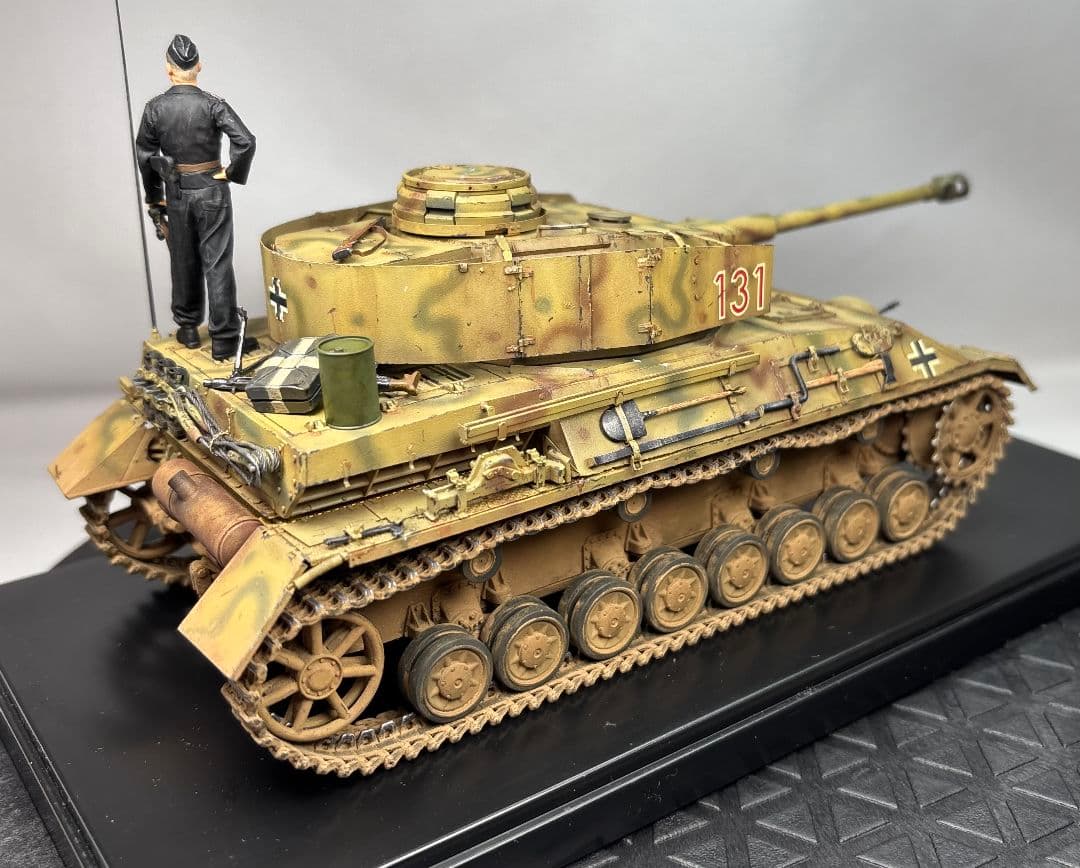 【完成品】アミュージングホビー 1/35 Ⅳ号戦車 クルップ計画型