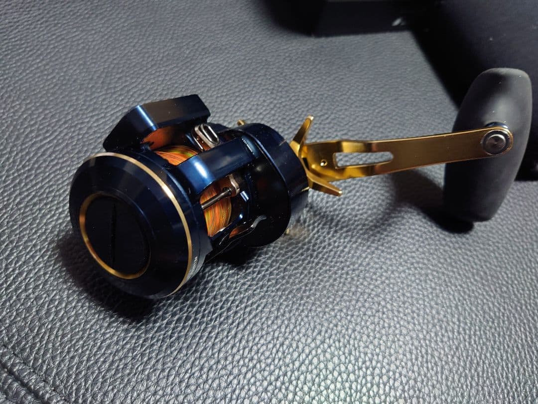 美品DAIWAソルティガIC 300HL-SJ