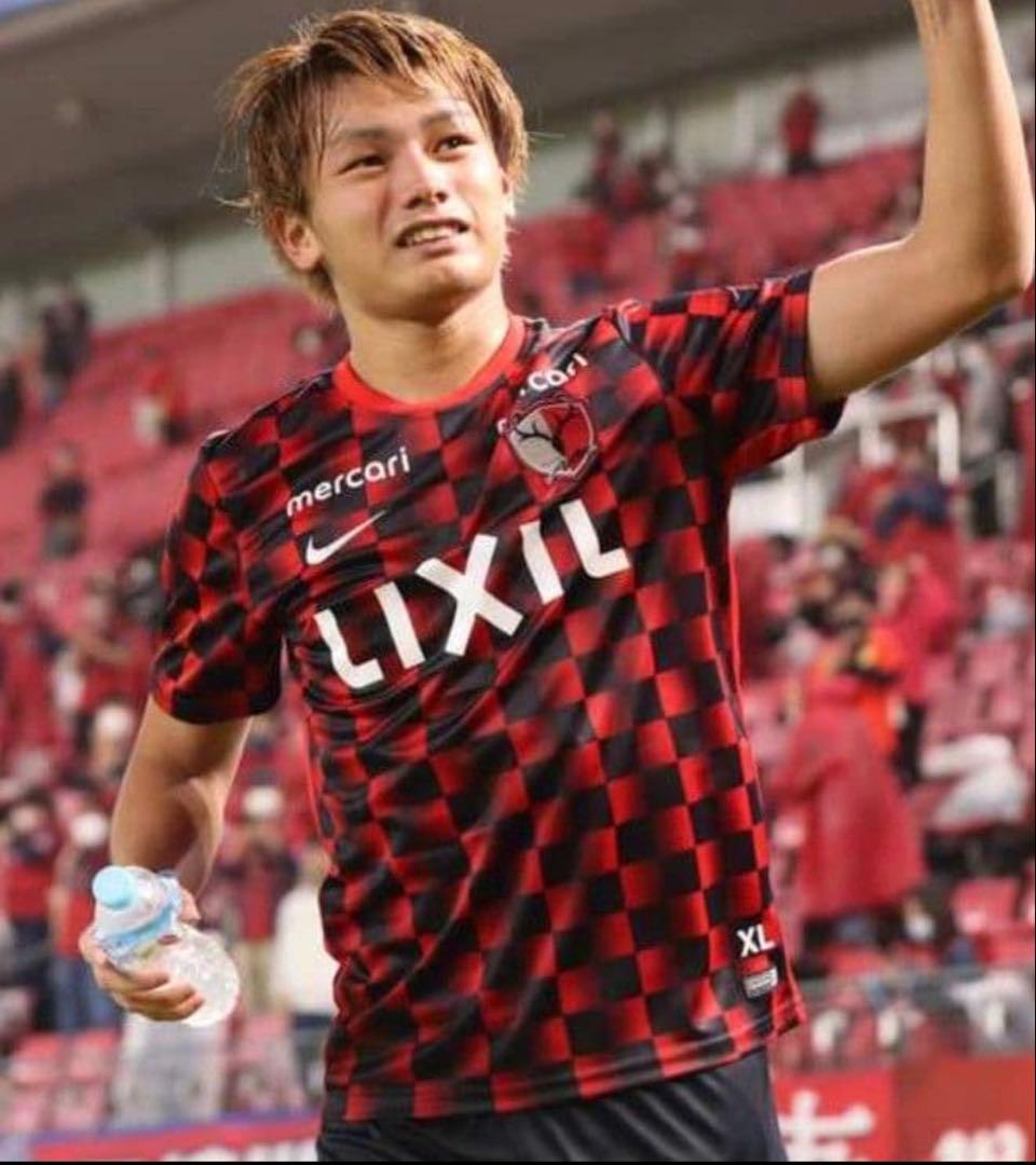 2020年 NIKE プレマッチトップ 鹿島アントラーズ