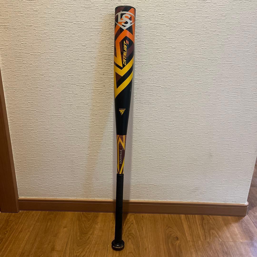 2024ルイスビルスラッガー カタリスト3 一般用軟式、83センチ、680g