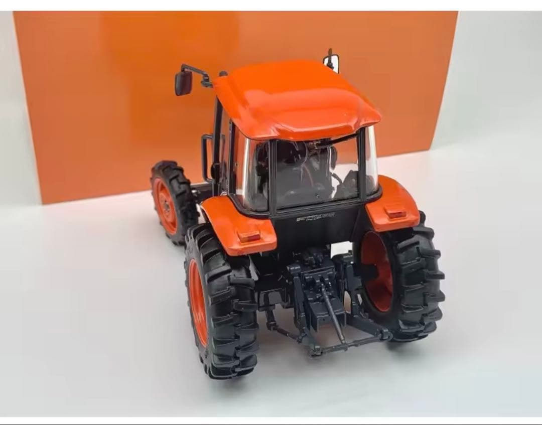 クボタ トラクター 1/24スケール モデル
