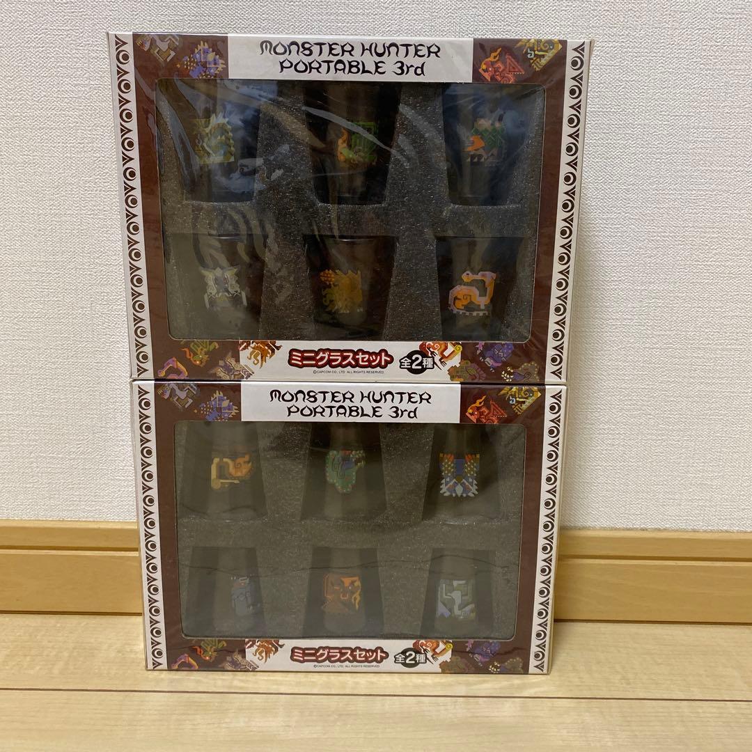 モンハンフィギュア・ミニグラスセット・アイルートランプ